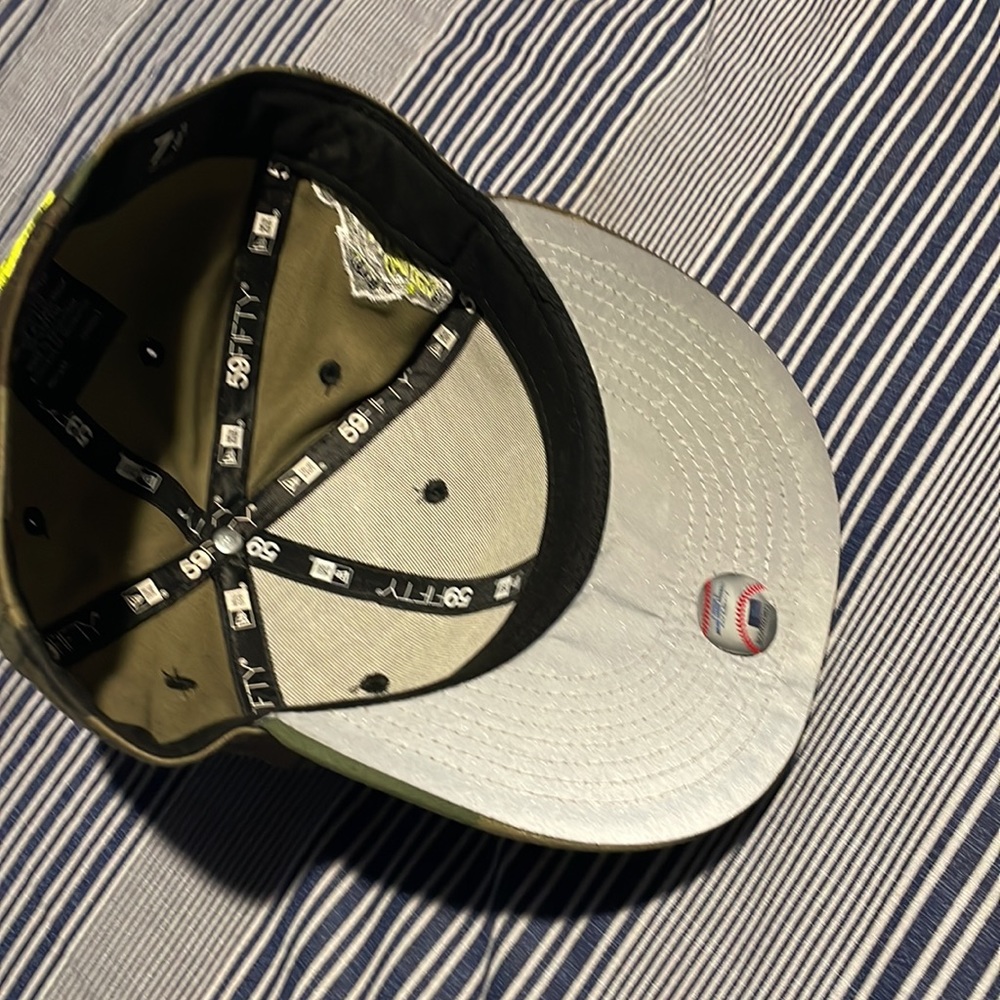A blue jays hat soldier camouflage color perfect conditions size 7:3/8 - Picture 4 of 4